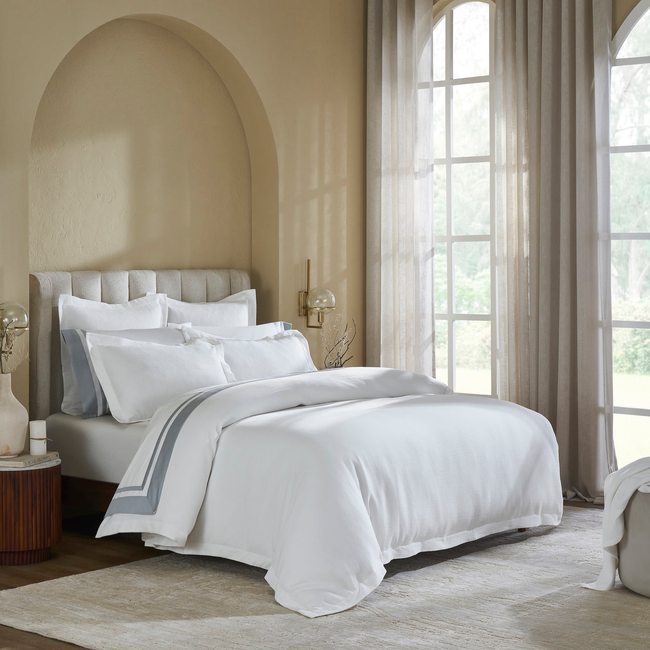 DT-067-10692_2|Luxurious white textured duvet cover with elegant grey stripe accent, perfect for a modern, serene bedroom.