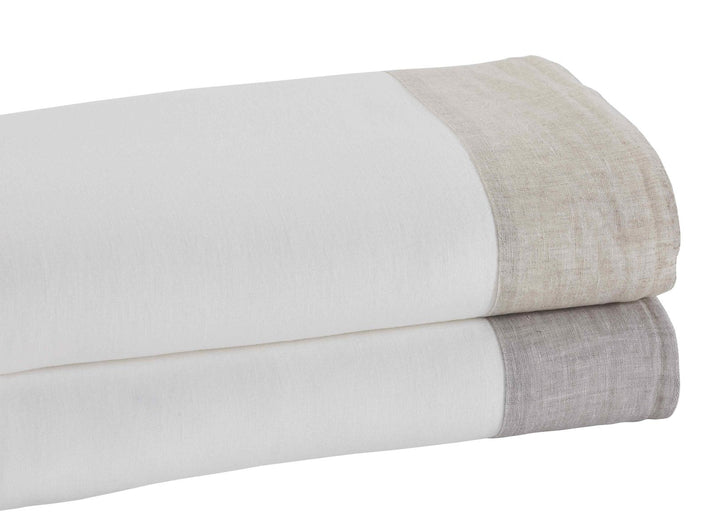 KSS-518-7880_2|Folded elegant white 100% linen sheets with stylish natural borders. Soft, breathable, luxurious bed linen product.