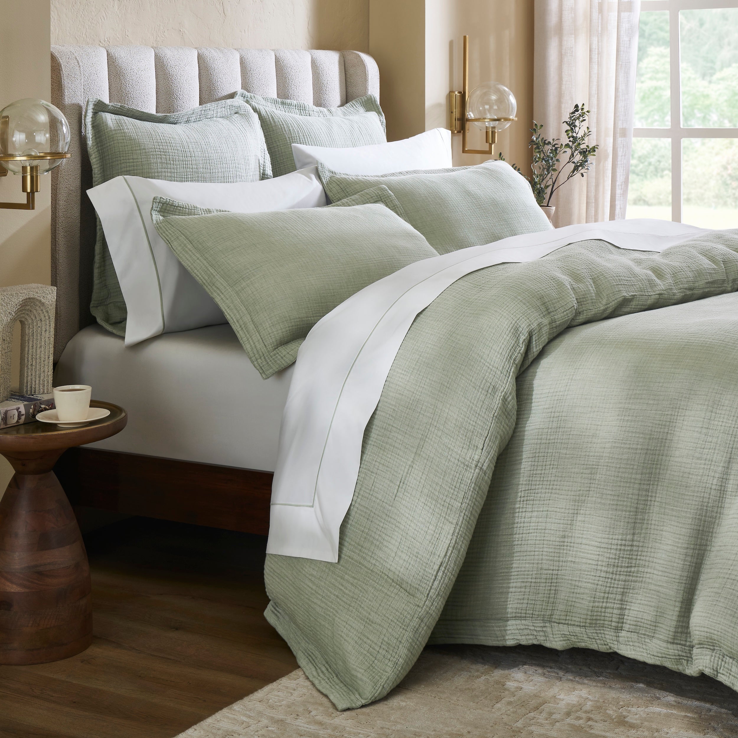 DT-051-10692_4|Elegant light green textured gauze duvet cover for a full bed setup, perfect for a breathable, soft, and serene modern bedroom aesthetic.