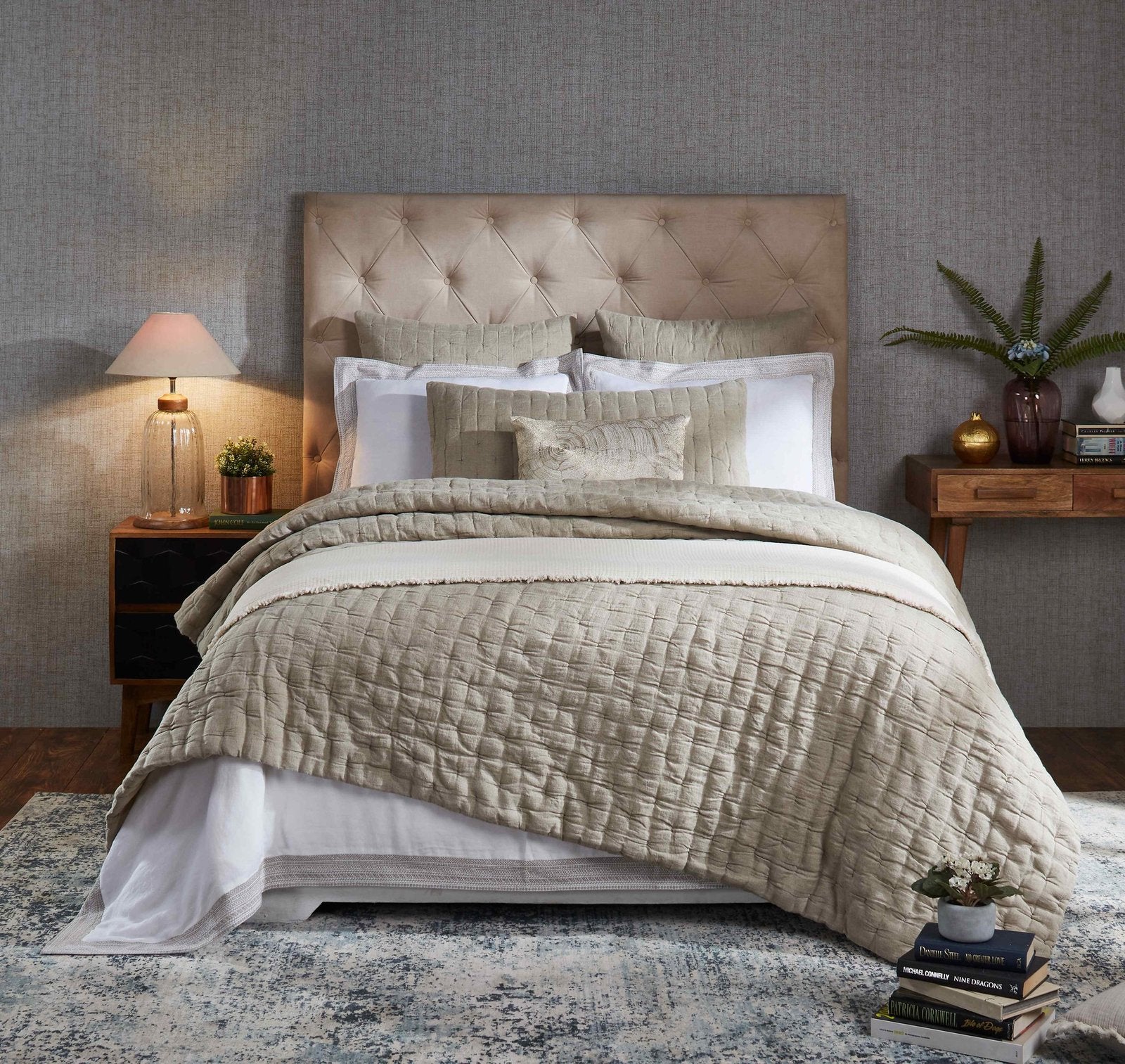 QT-320-9496_1|Beige quilted bedspread for a cozy bedroom. Soft, neutral color, perfect for modern or traditional decor styles. Luxurious comfort.