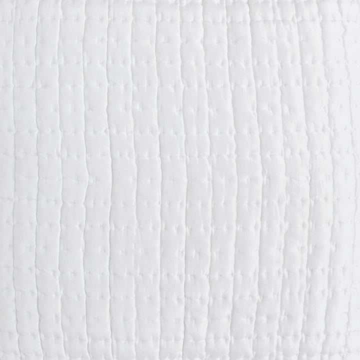 ES-176-2626_2|Detail of white channel quilted coverlet. Soft, luxurious bedding for a serene and elegant contemporary bedroom.