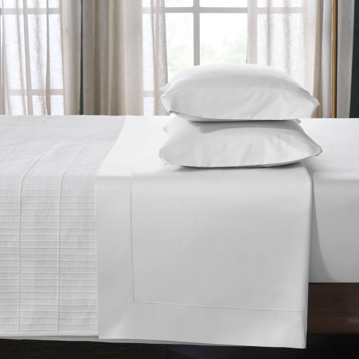 AKP-546-2040_3|Two standard white 100% cotton sateen weave pillowcases and a matching plain flat sheet set.