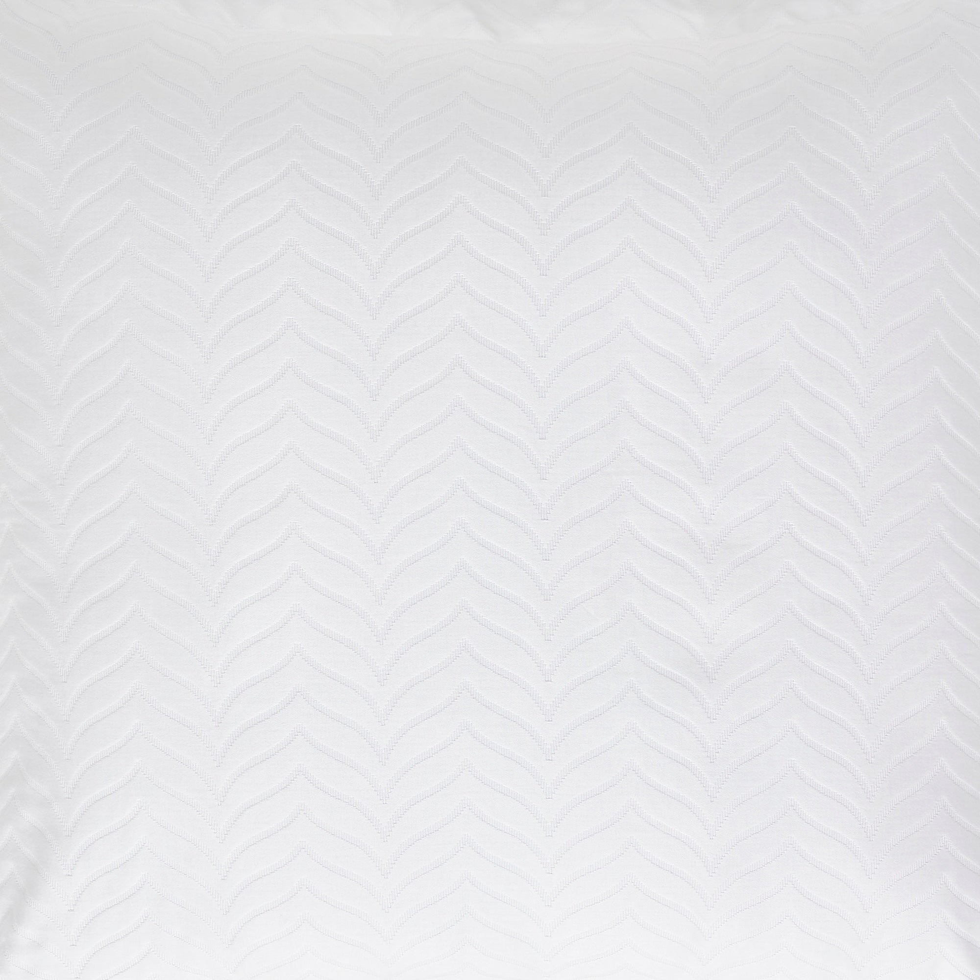 ES-194-2626_2|Contemporary white coverlet with subtle chevron pattern quilting, ideal for a stylish and inviting bed layering solution.