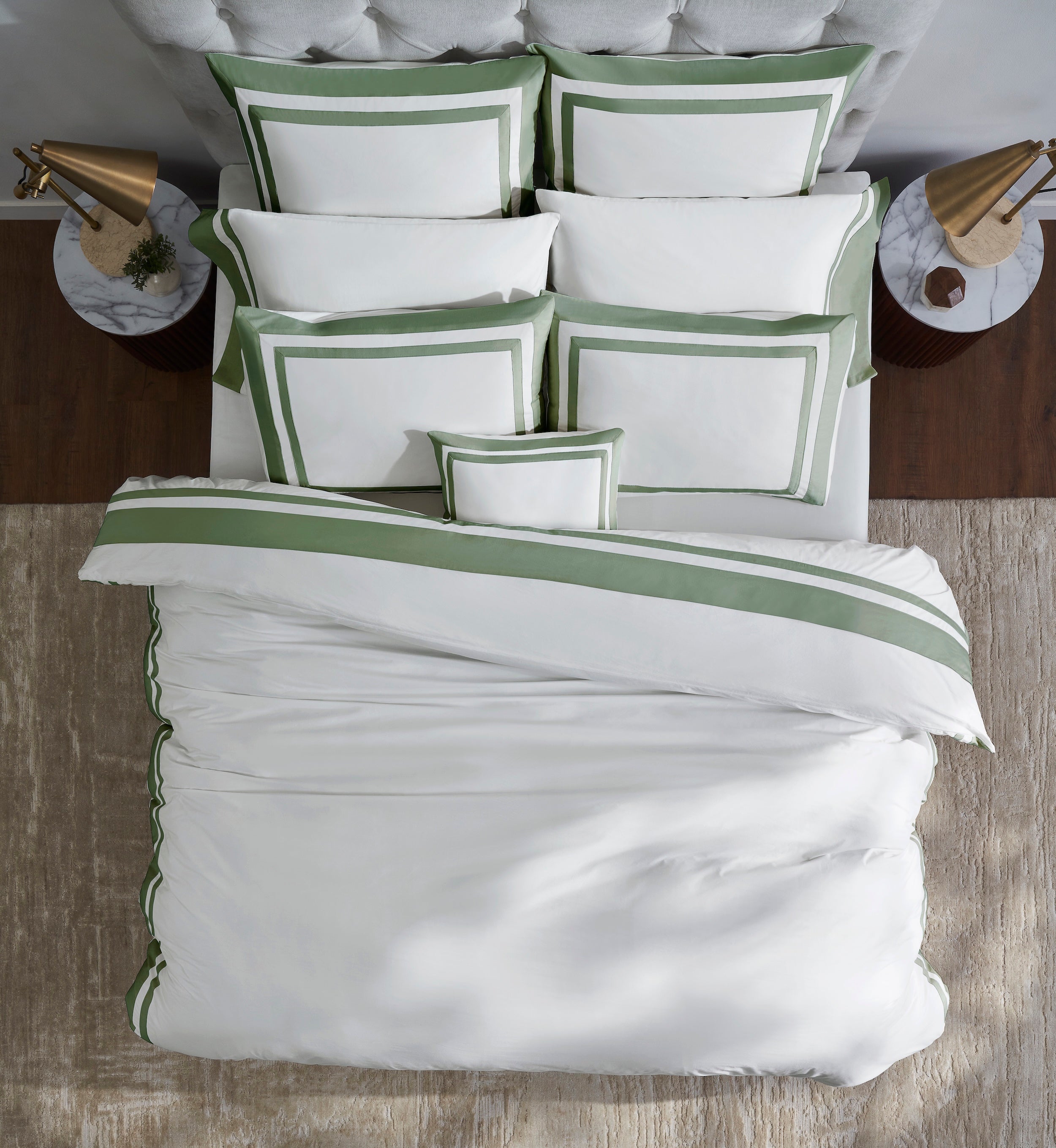 DT-062-6886_3|Luxurious white duvet cover with double green stripes, perfect for modern bedroom decor, soft cotton bedding.