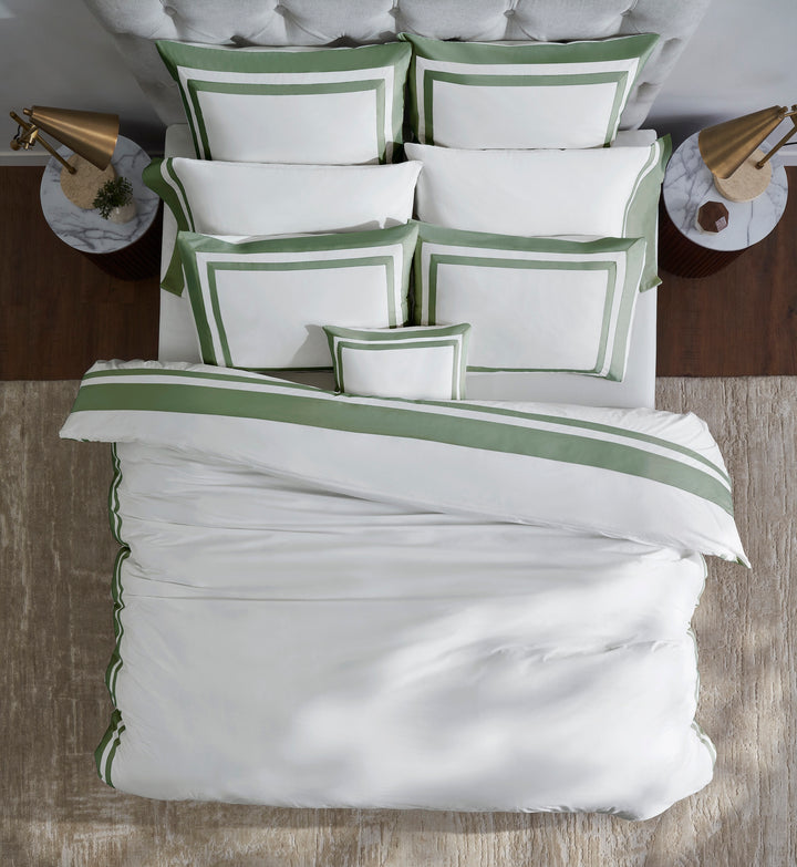 DT-062-6886_3|Luxurious white duvet cover with double green stripes, perfect for modern bedroom decor, soft cotton bedding.