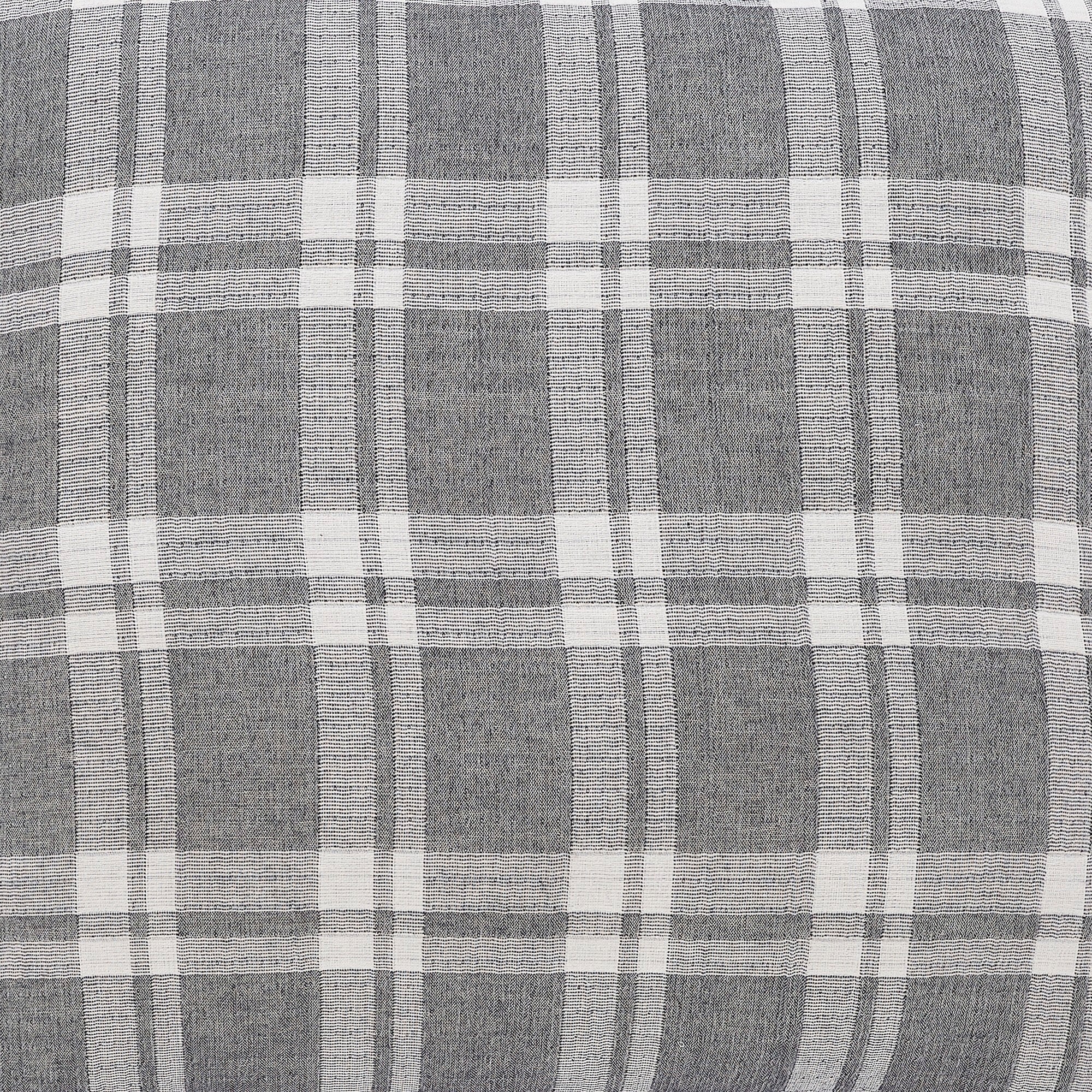 SWT-116-7.8_1|Close-up of a stylish grey and white plaid pattern fabric, ideal for cozy home textiles and modern decor accents.