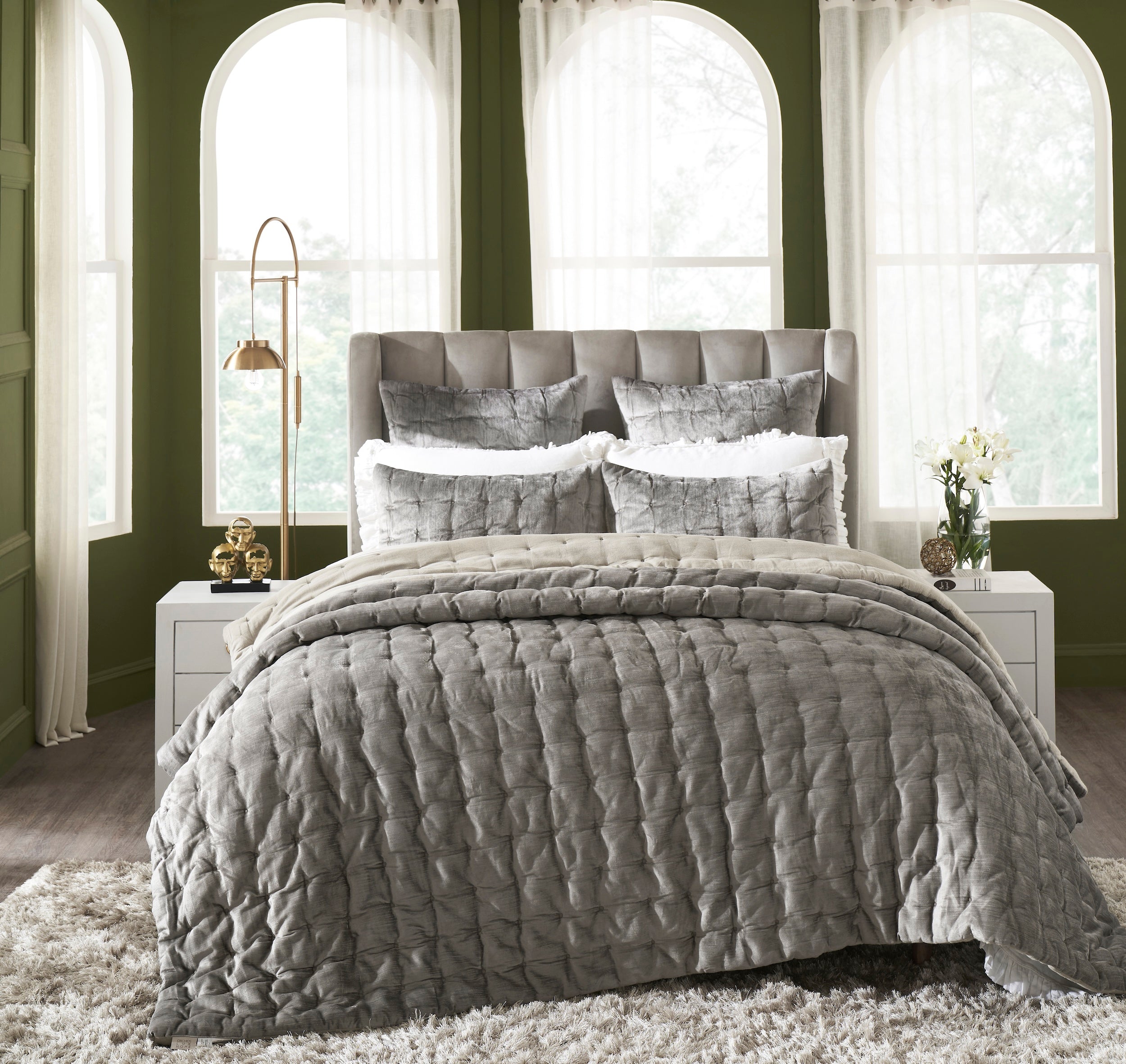 QT-307-9496_1|Luxurious charcoal grey textured quilt with square tufting, perfect for modern bedroom decor. Soft, inviting bedding for a cozy space.