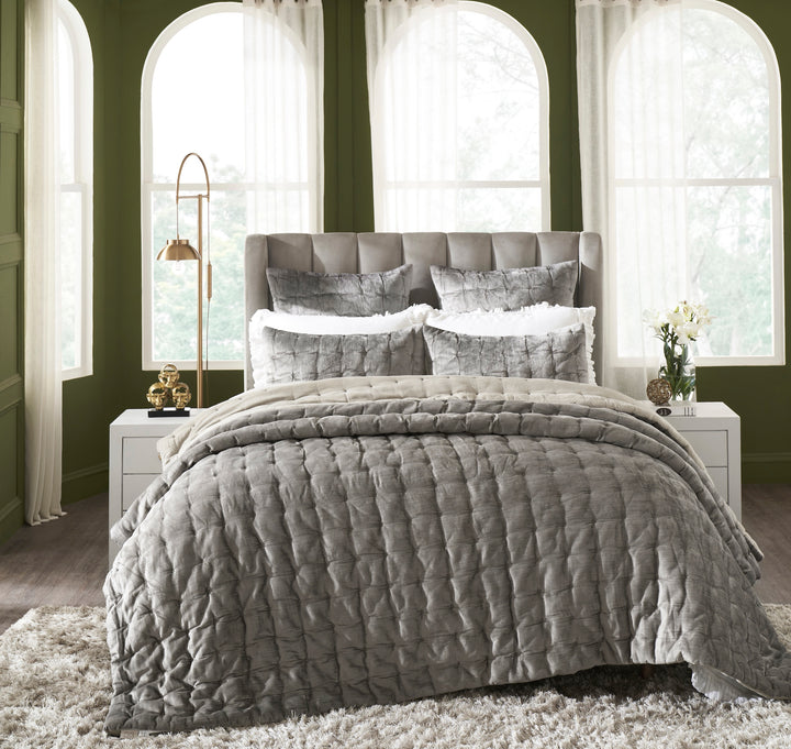 QT-307-9496_1|Luxurious charcoal grey textured quilt with square tufting, perfect for modern bedroom decor. Soft, inviting bedding for a cozy space.