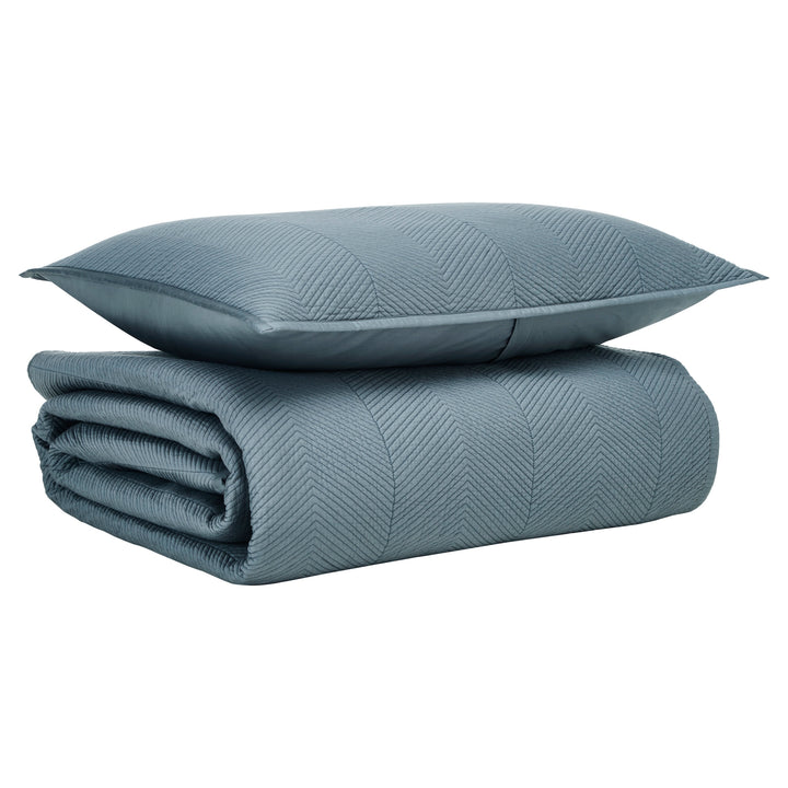 CL-261-9496_5|Stylish teal blue-green chevron quilted coverlet, perfect for a modern bedroom. Adds a touch of luxury.
