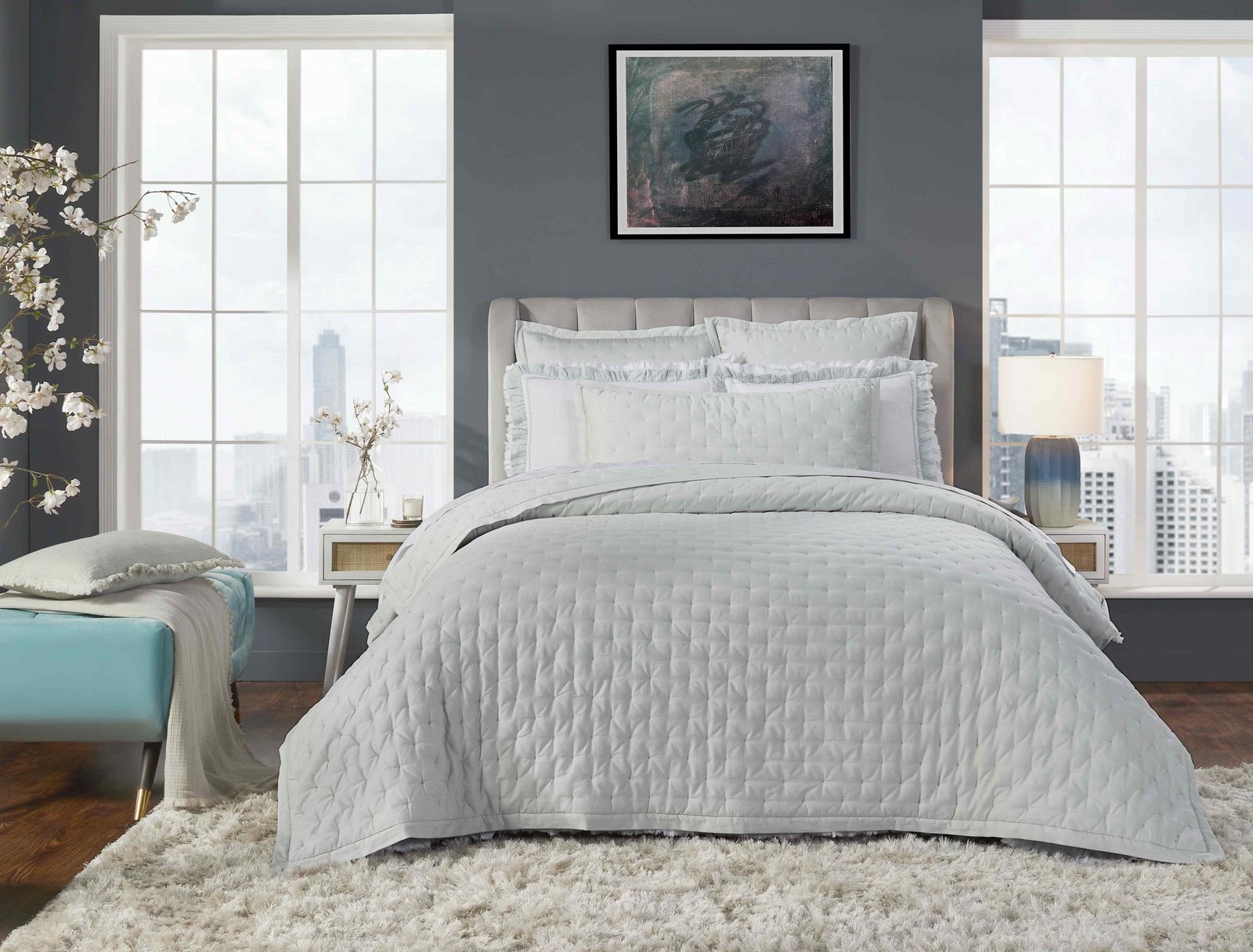QT-351-11096_1|Light grey modern quilt bedding set, geometric pattern, cozy comfort, stylish bedroom aesthetic, home decor.